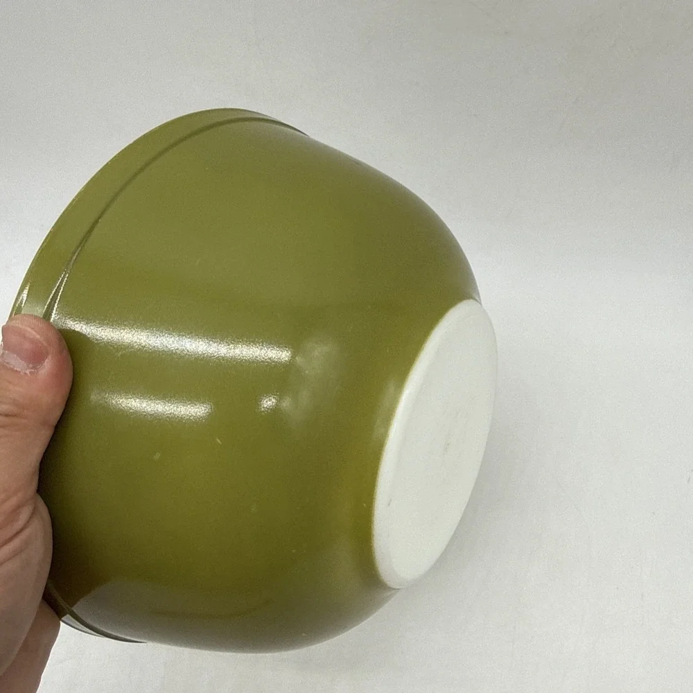 Vintage Pyrex Avocado Green 403 Mixing Bowl 2.5 QT